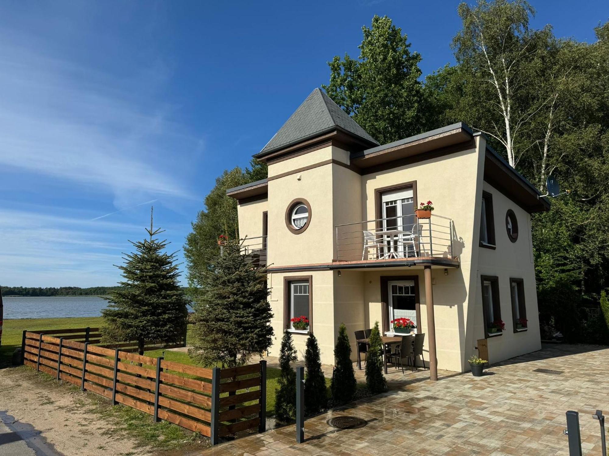 Domek Leba Nowecin Bagian luar foto