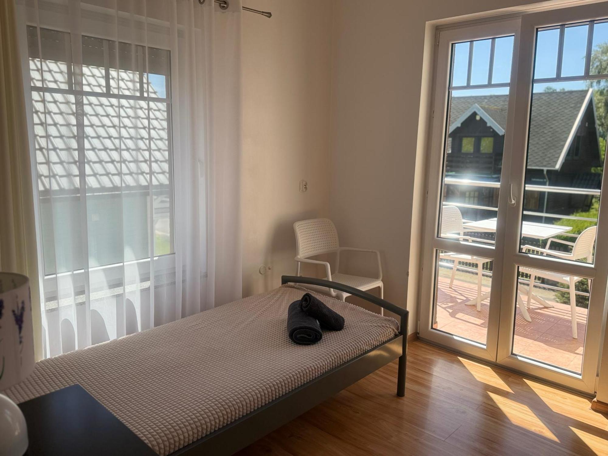 Domek Leba Nowecin Bagian luar foto